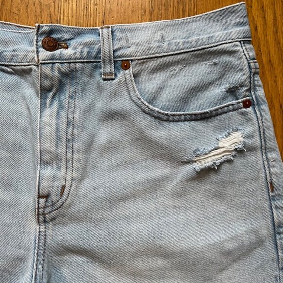 Madewell Relaxed Mid-Length Denim Shorts | Size 29 - Picture 5 of 11